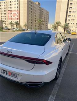 هیۆندای ازێرا